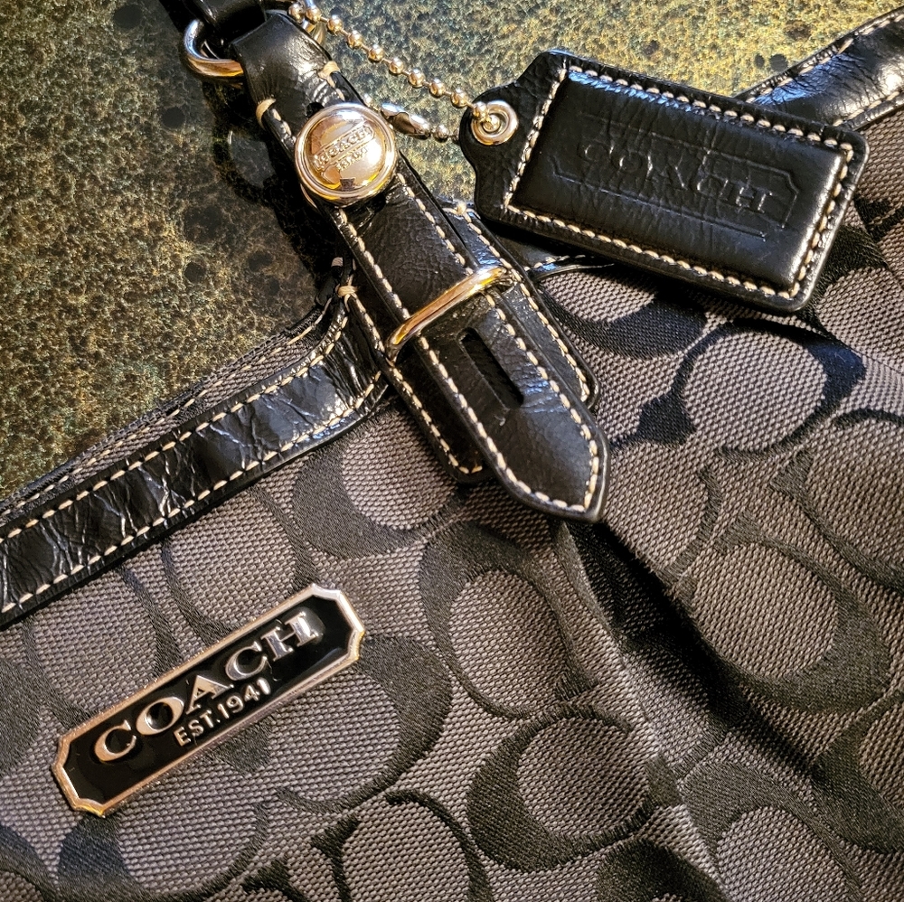 Coach East/West Gallery Black Tote BagF15146 - Picture 7 of 16